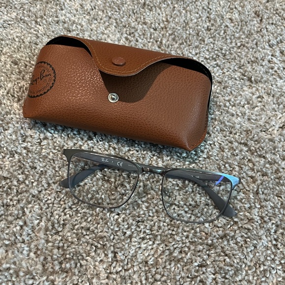 Ray Bans with Case - Picture 1 of 3